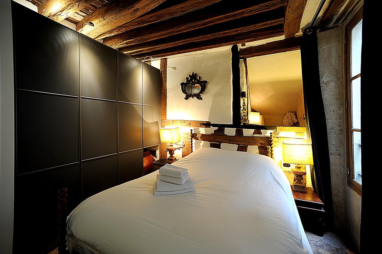 Beautiful Apartment In Historical Marais Paris Exterior foto
