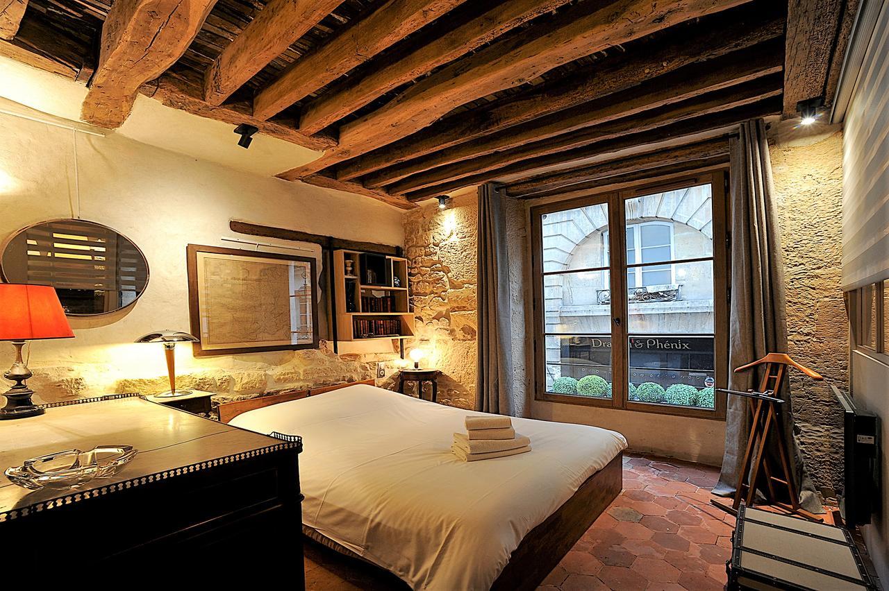 Beautiful Apartment In Historical Marais Paris Exterior foto