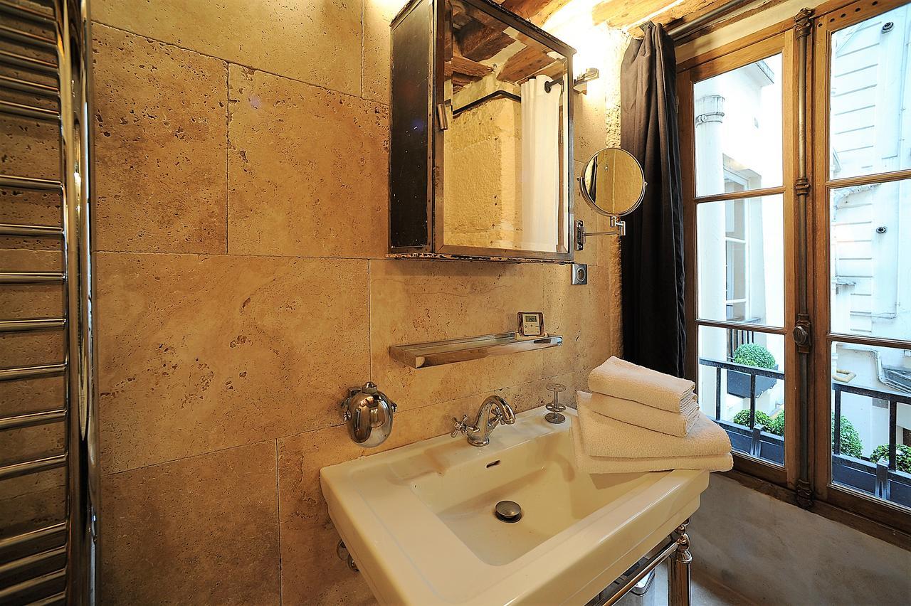 Beautiful Apartment In Historical Marais Paris Exterior foto